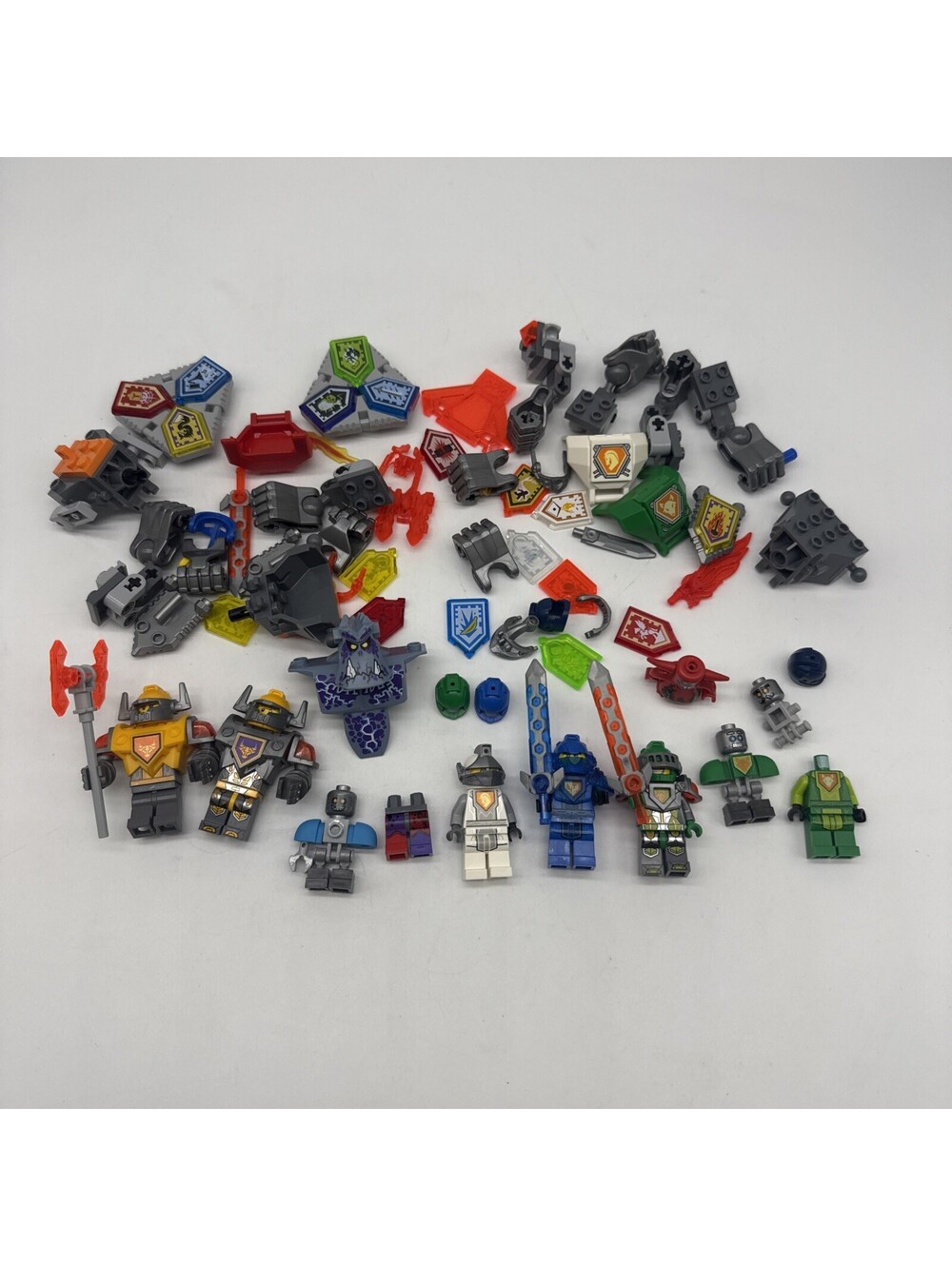 Lego Nexo Knights Minifigure Lot Etc